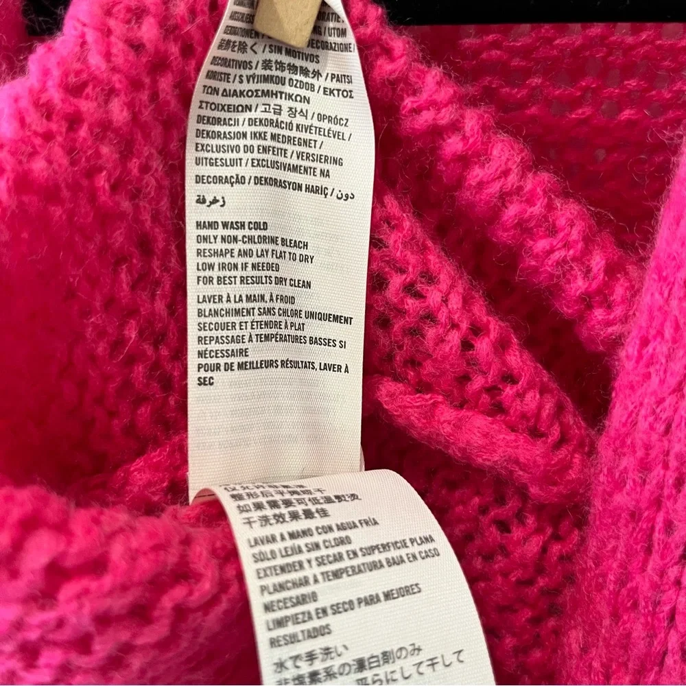 Hollister Bright Pink Knitted Cardigan size M
